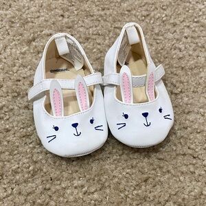 Gymboree White Bunny Face Baby Shoes